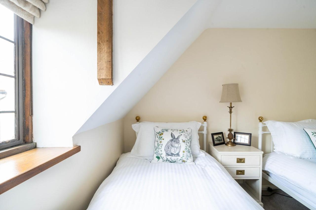 Cotswold Thatched Cottage Mickleton  Екстериор снимка