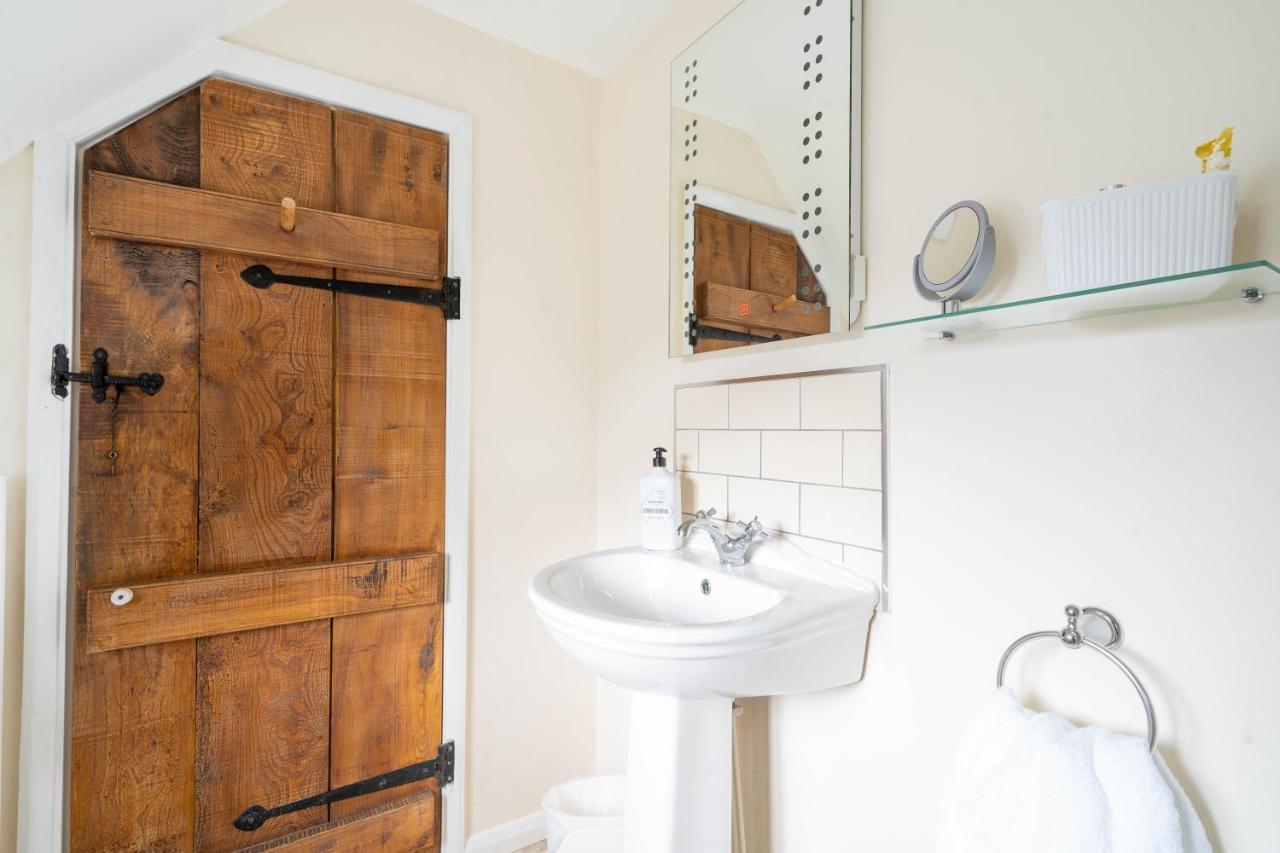Cotswold Thatched Cottage Mickleton  Екстериор снимка